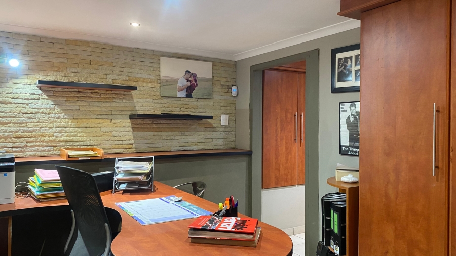 4 Bedroom Property for Sale in Manor Gardens KwaZulu-Natal