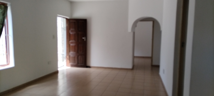 To Let 2 Bedroom Property for Rent in Clare Hills KwaZulu-Natal