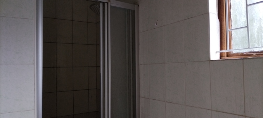 To Let 2 Bedroom Property for Rent in Clare Hills KwaZulu-Natal