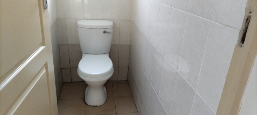 To Let 2 Bedroom Property for Rent in Clare Hills KwaZulu-Natal