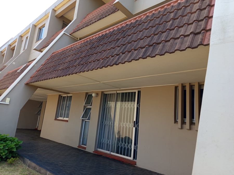 To Let 3 Bedroom Property for Rent in La Mercy KwaZulu-Natal