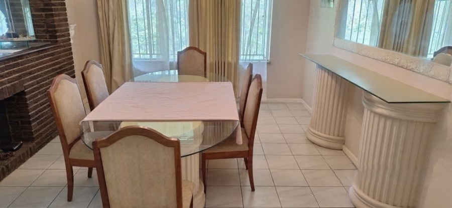 5 Bedroom Property for Sale in Cowies Hill Park KwaZulu-Natal