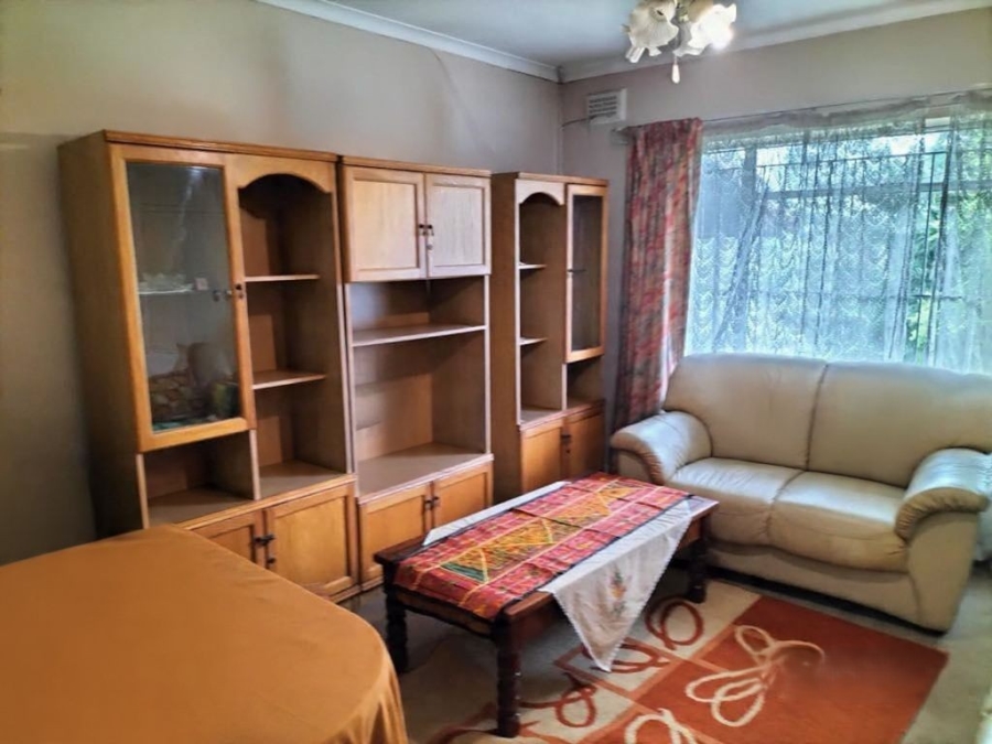 5 Bedroom Property for Sale in Cowies Hill Park KwaZulu-Natal