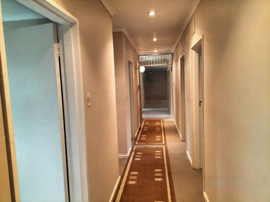 5 Bedroom Property for Sale in Cowies Hill Park KwaZulu-Natal