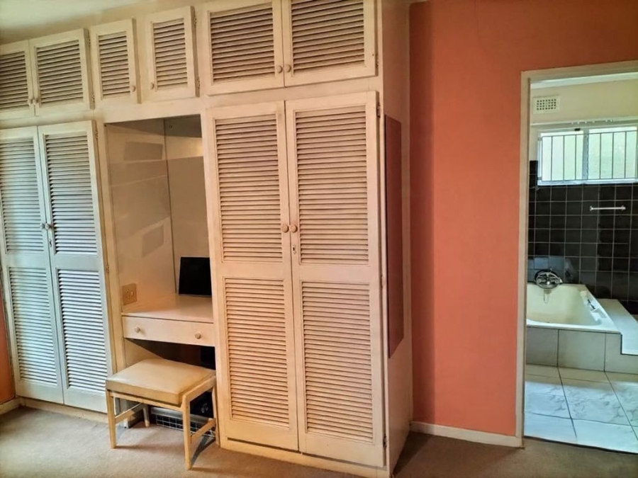 5 Bedroom Property for Sale in Cowies Hill Park KwaZulu-Natal