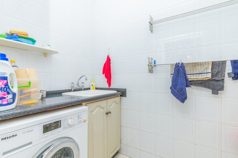 5 Bedroom Property for Sale in Woodside KwaZulu-Natal