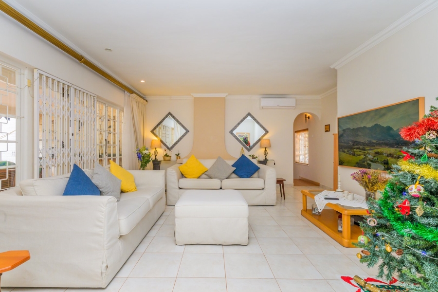 5 Bedroom Property for Sale in Woodside KwaZulu-Natal