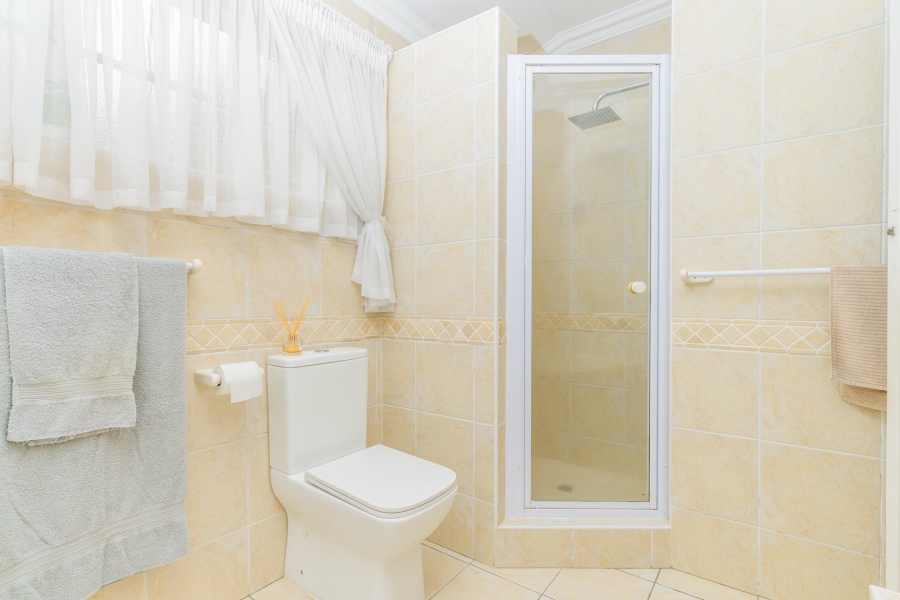 5 Bedroom Property for Sale in Woodside KwaZulu-Natal