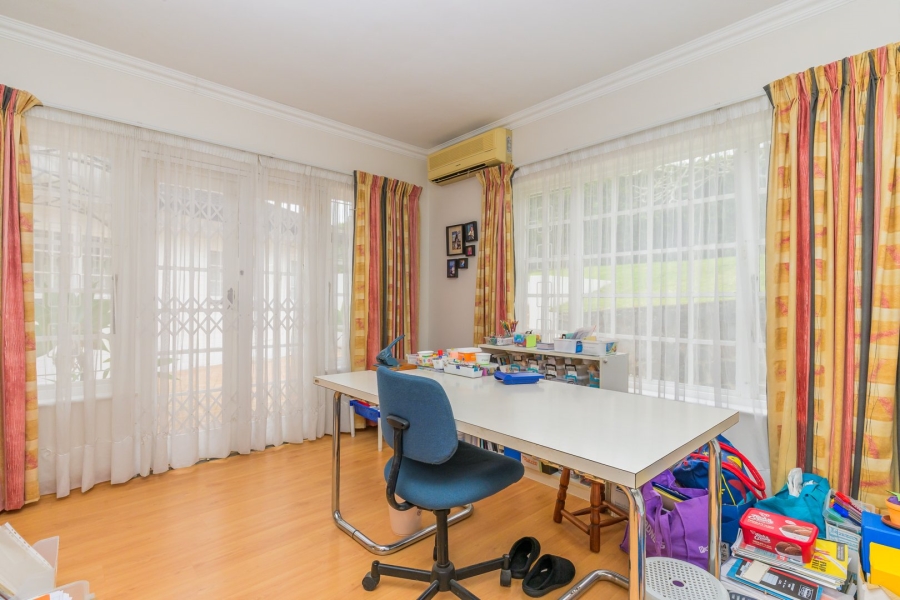 5 Bedroom Property for Sale in Woodside KwaZulu-Natal