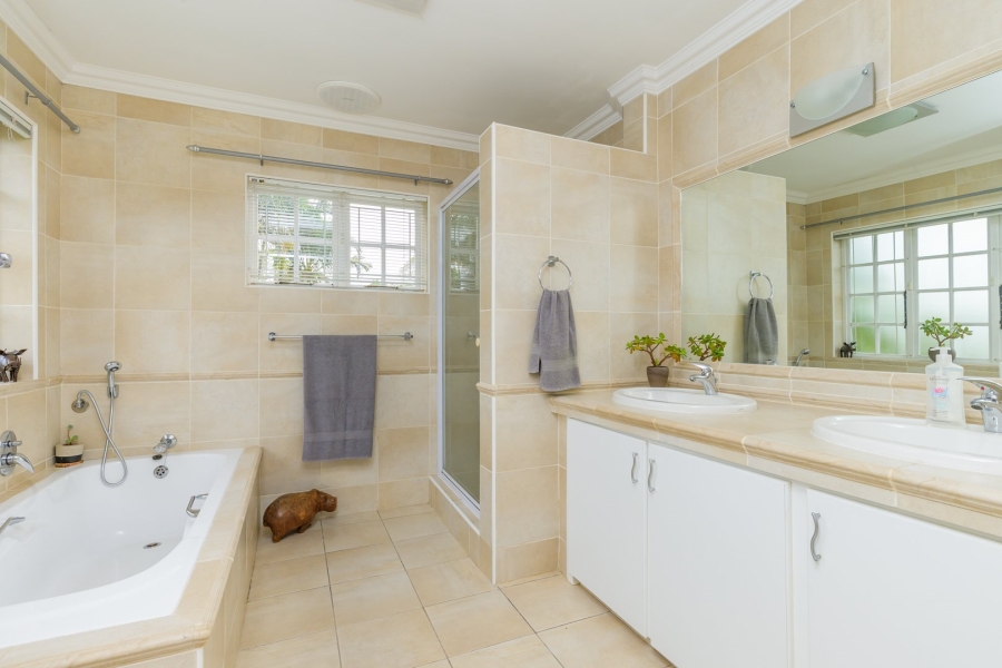 5 Bedroom Property for Sale in Woodside KwaZulu-Natal