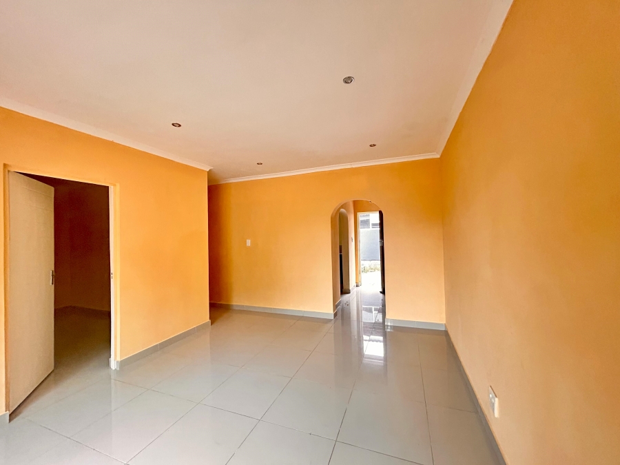 9 Bedroom Property for Sale in Carsdale KwaZulu-Natal