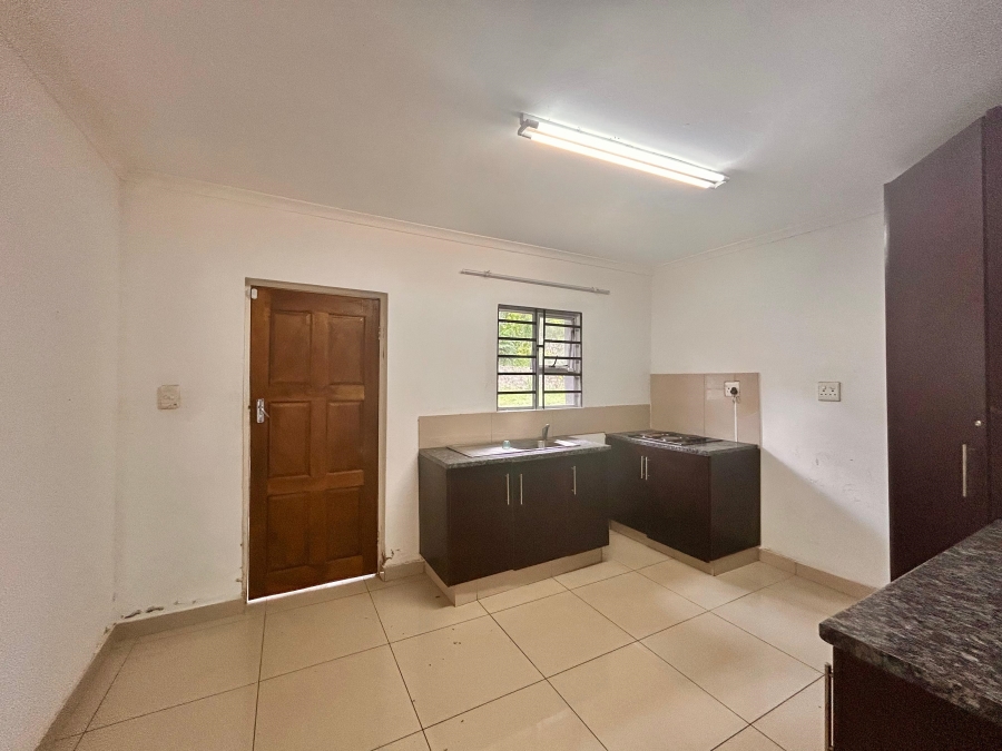 9 Bedroom Property for Sale in Carsdale KwaZulu-Natal