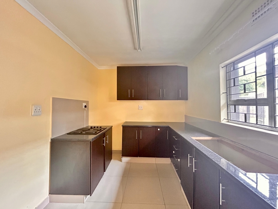 9 Bedroom Property for Sale in Carsdale KwaZulu-Natal