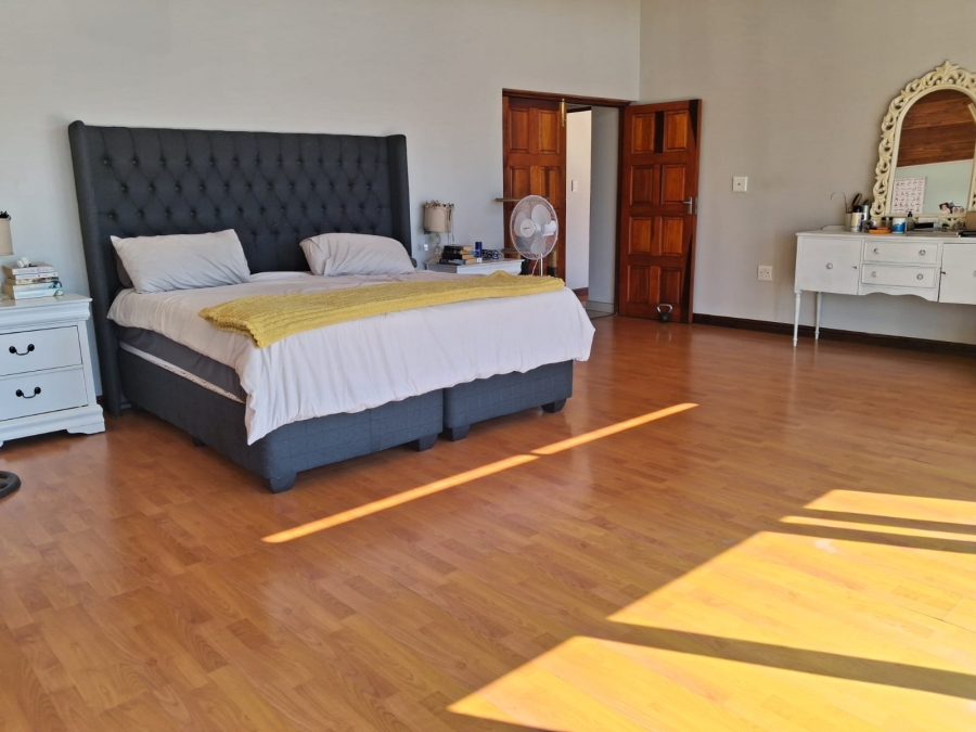 5 Bedroom Property for Sale in Palm Lakes Estate KwaZulu-Natal