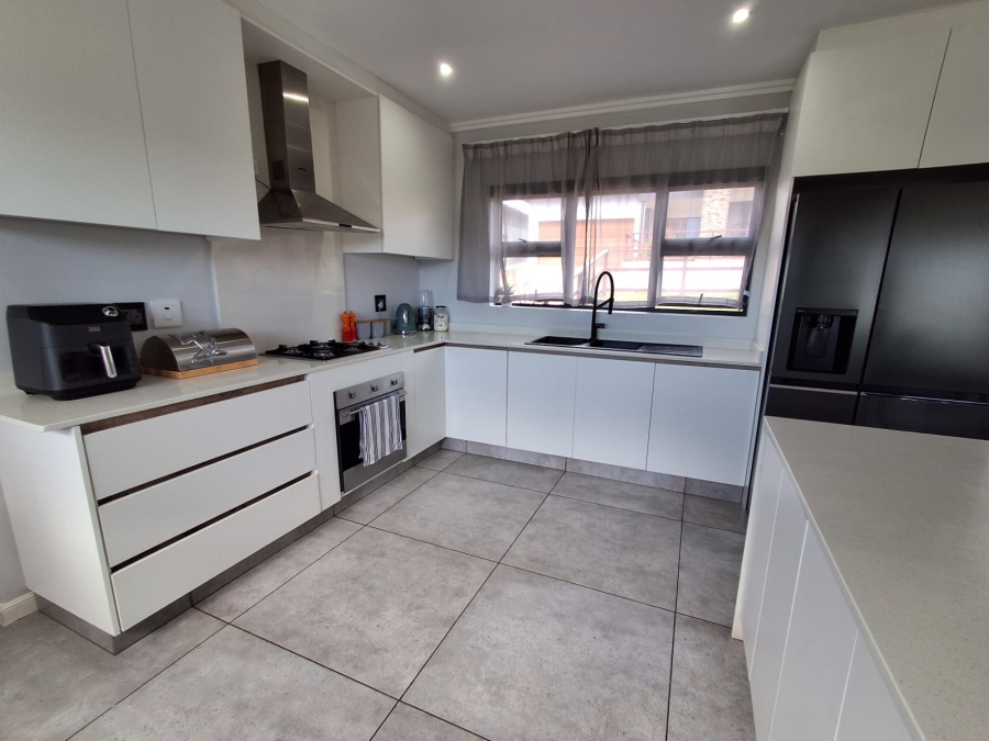 3 Bedroom Property for Sale in Palm Lakes Estate KwaZulu-Natal