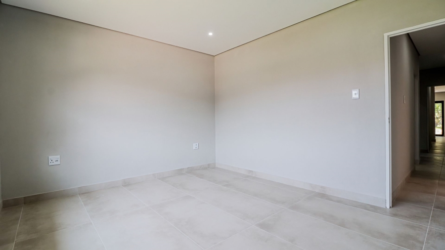 To Let 3 Bedroom Property for Rent in Pennington KwaZulu-Natal