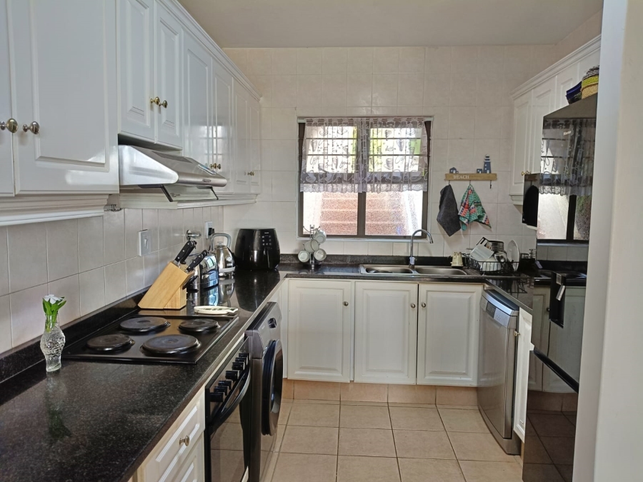 To Let 3 Bedroom Property for Rent in Willard Beach KwaZulu-Natal