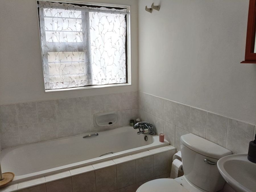 To Let 3 Bedroom Property for Rent in Willard Beach KwaZulu-Natal