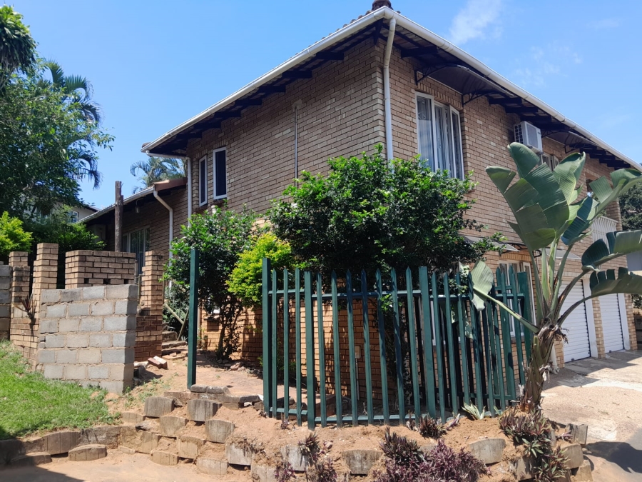 4 Bedroom Property for Sale in Amanzimtoti KwaZulu-Natal