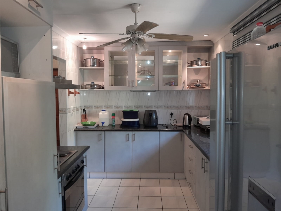 4 Bedroom Property for Sale in Amanzimtoti KwaZulu-Natal