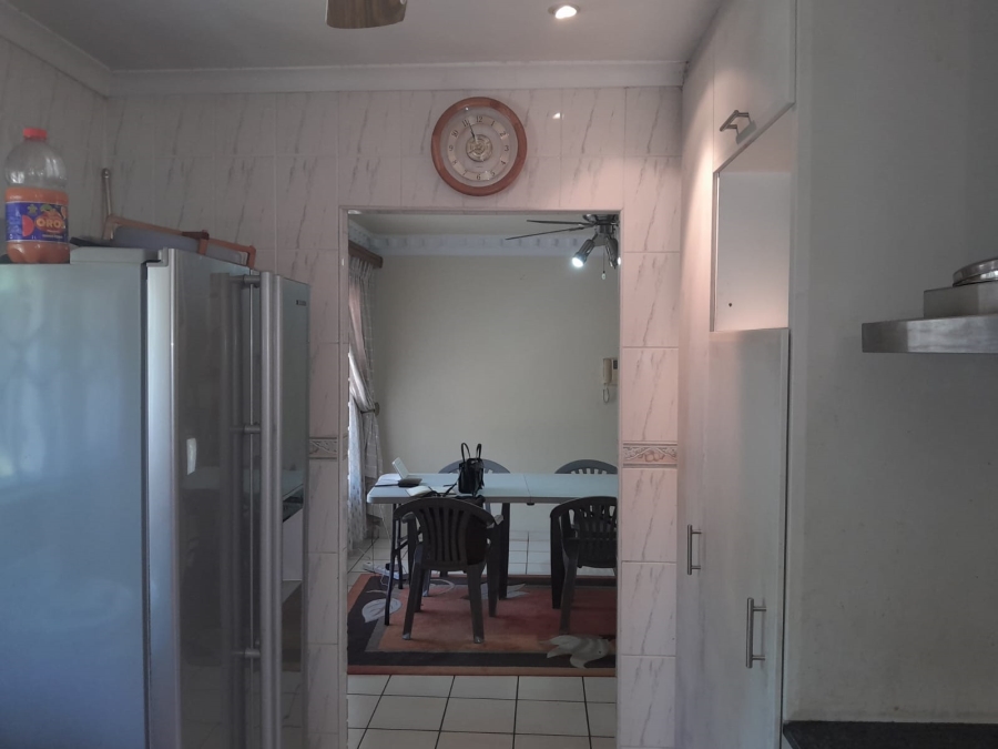 4 Bedroom Property for Sale in Amanzimtoti KwaZulu-Natal