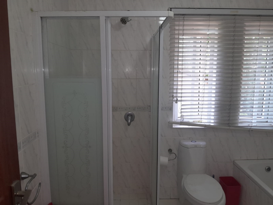 4 Bedroom Property for Sale in Amanzimtoti KwaZulu-Natal