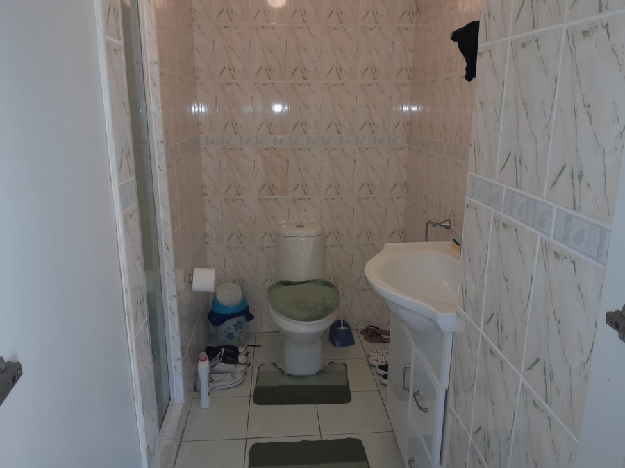 4 Bedroom Property for Sale in Amanzimtoti KwaZulu-Natal