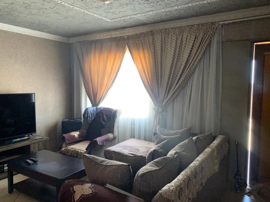 2 Bedroom Property for Sale in Madadeni KwaZulu-Natal