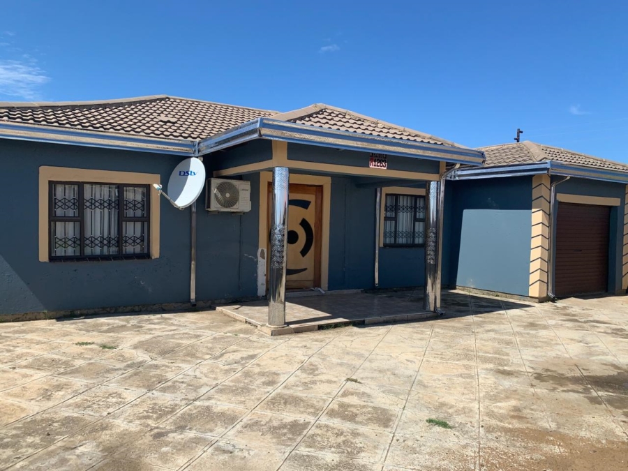 2 Bedroom Property for Sale in Madadeni KwaZulu-Natal