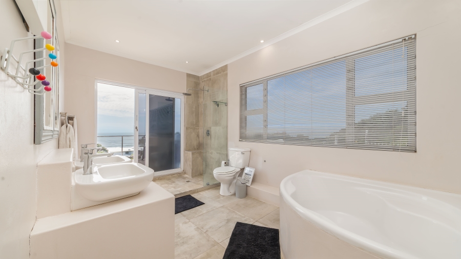 5 Bedroom Property for Sale in Zinkwazi Beach KwaZulu-Natal