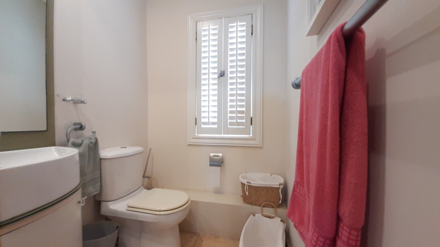 To Let 4 Bedroom Property for Rent in Ballito Central KwaZulu-Natal