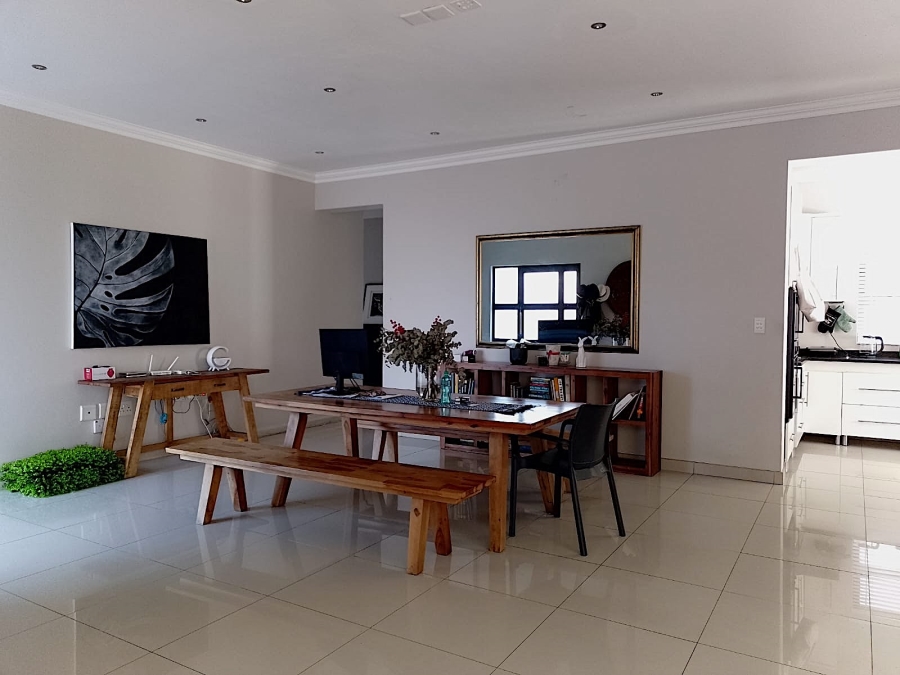 5 Bedroom Property for Sale in Palm Lakes Estate KwaZulu-Natal