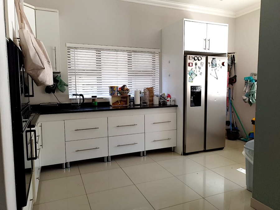 5 Bedroom Property for Sale in Palm Lakes Estate KwaZulu-Natal