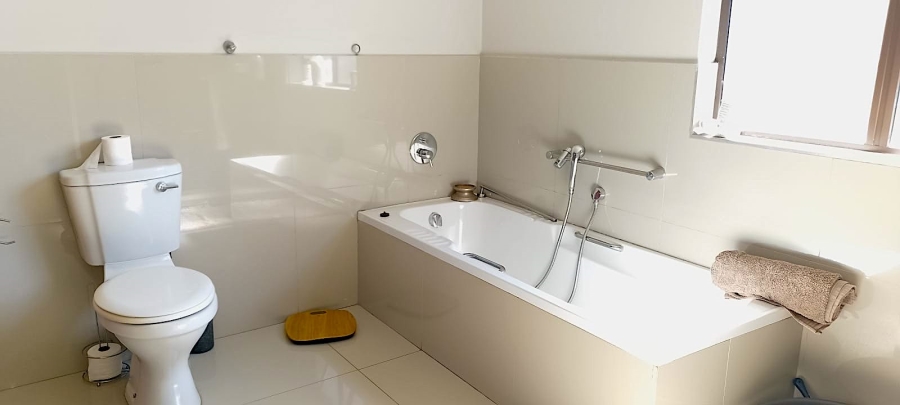 5 Bedroom Property for Sale in Palm Lakes Estate KwaZulu-Natal