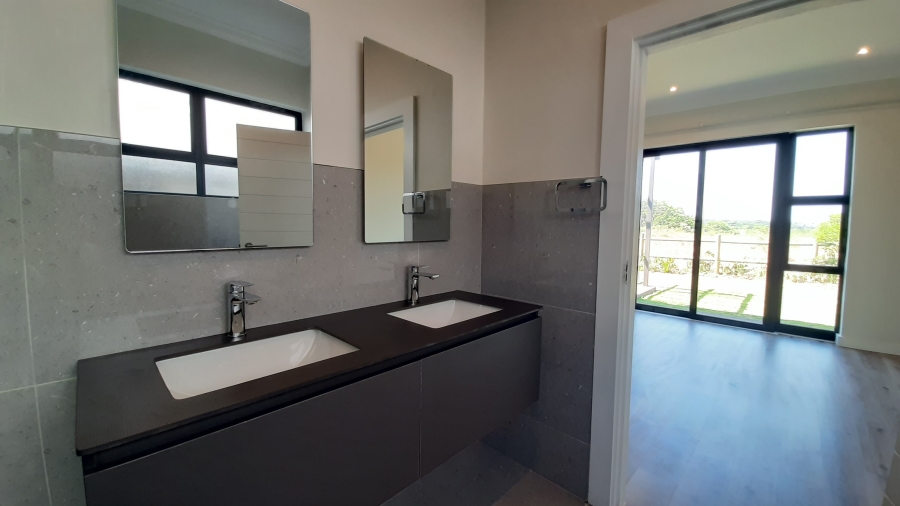2 Bedroom Property for Sale in Salt Rock KwaZulu-Natal
