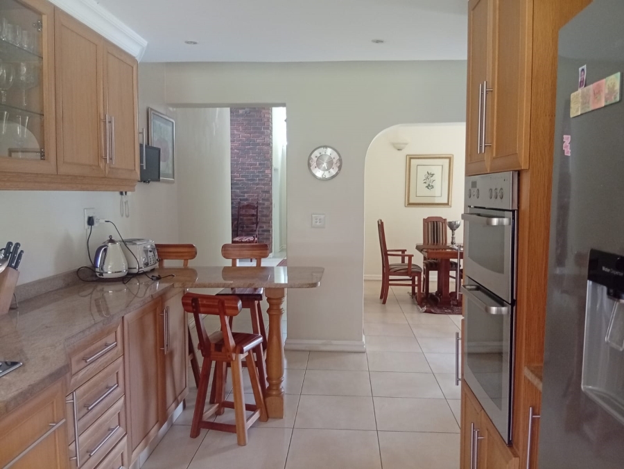 4 Bedroom Property for Sale in Kloof KwaZulu-Natal