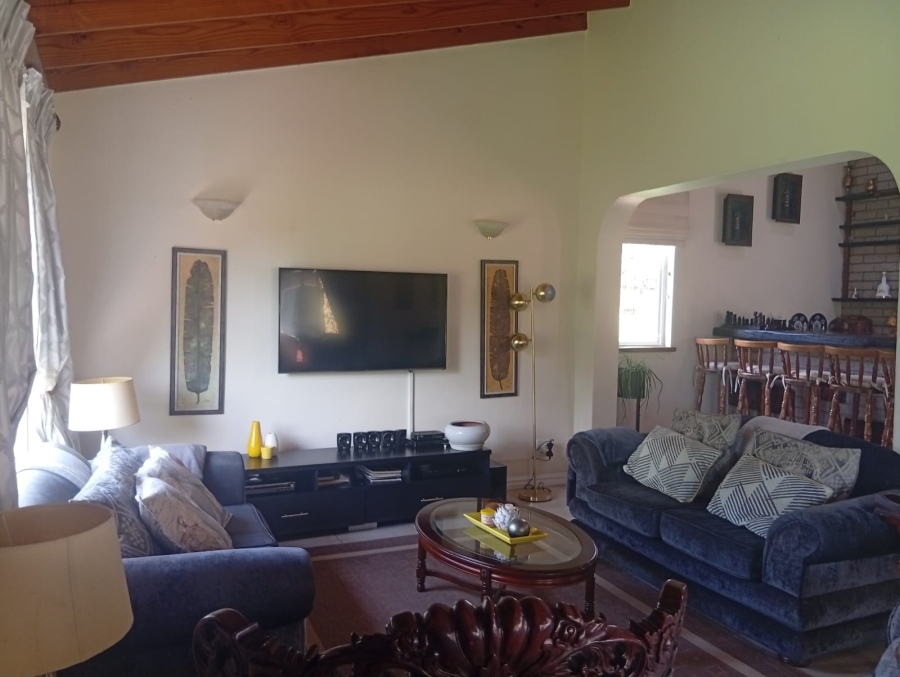 4 Bedroom Property for Sale in Kloof KwaZulu-Natal