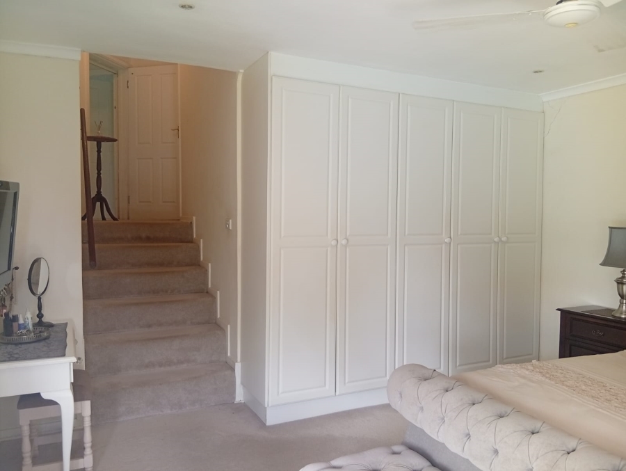 4 Bedroom Property for Sale in Kloof KwaZulu-Natal