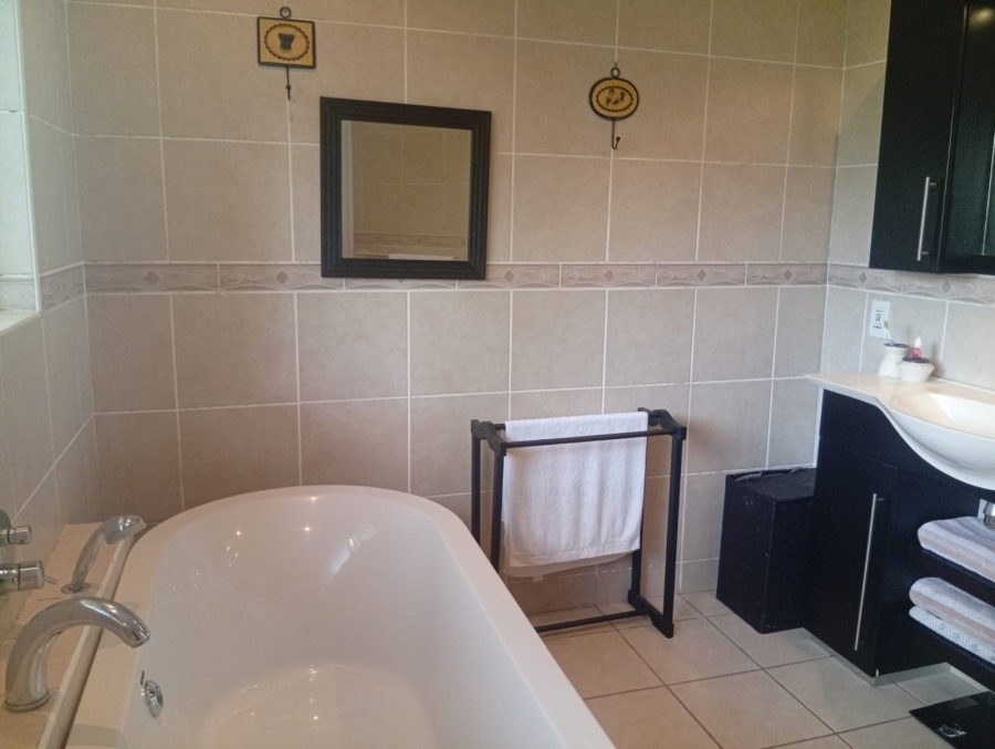 4 Bedroom Property for Sale in Kloof KwaZulu-Natal