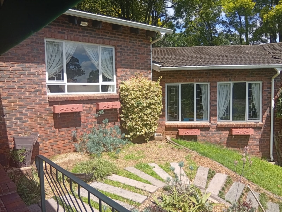 4 Bedroom Property for Sale in Kloof KwaZulu-Natal