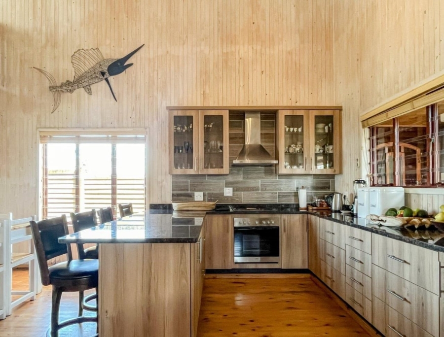 3 Bedroom Property for Sale in Tinley Manor KwaZulu-Natal