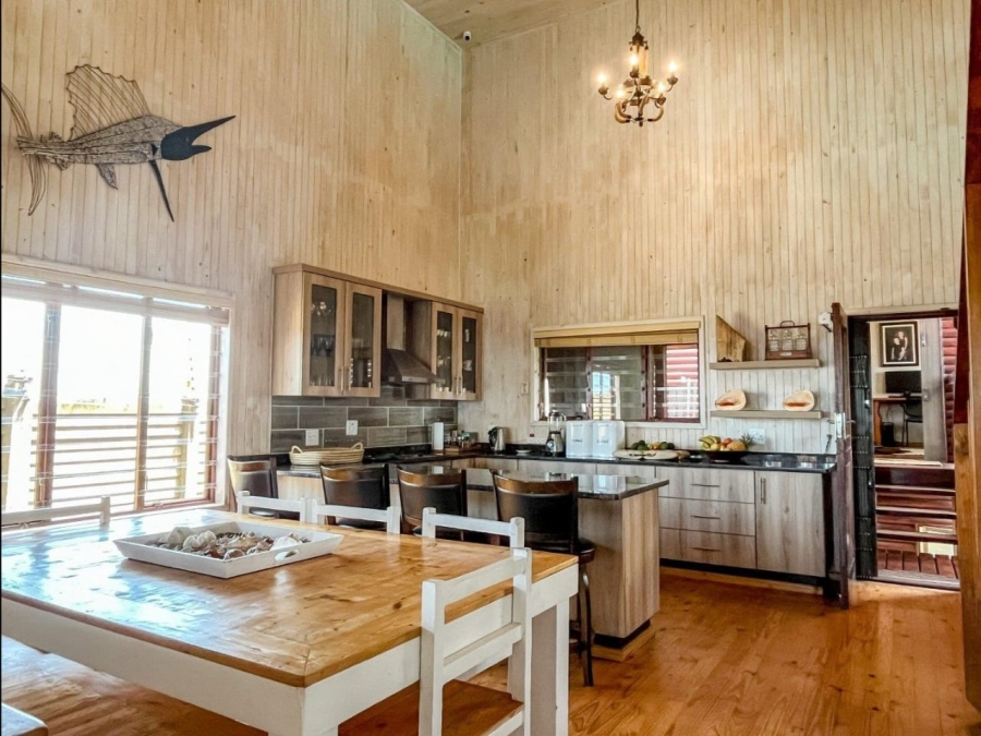 3 Bedroom Property for Sale in Tinley Manor KwaZulu-Natal