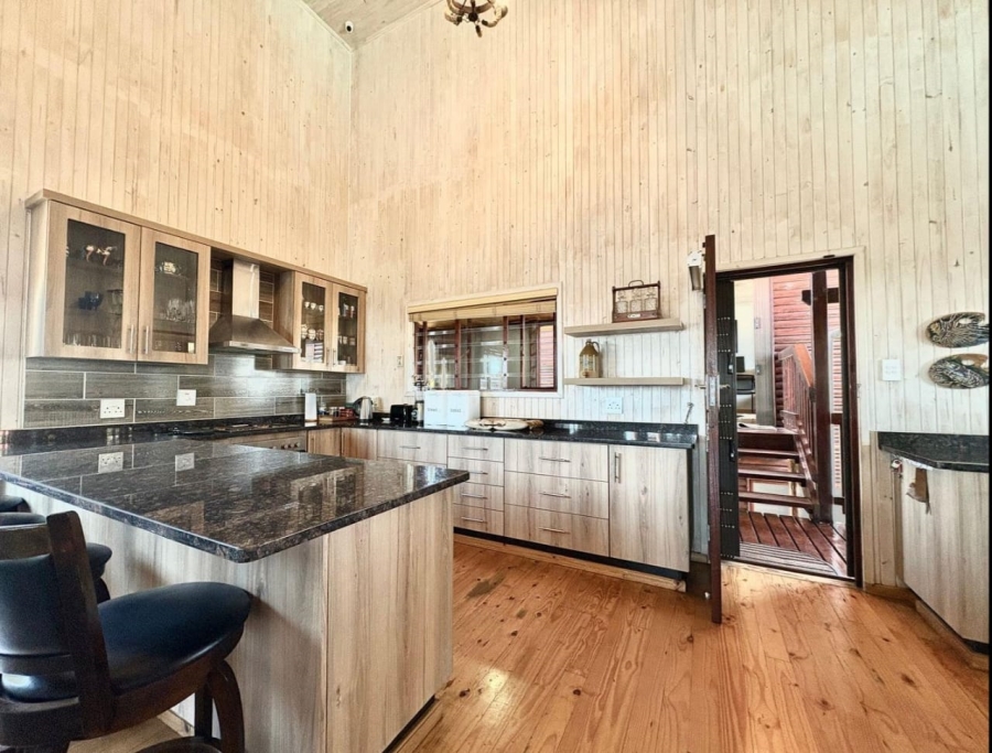 3 Bedroom Property for Sale in Tinley Manor KwaZulu-Natal