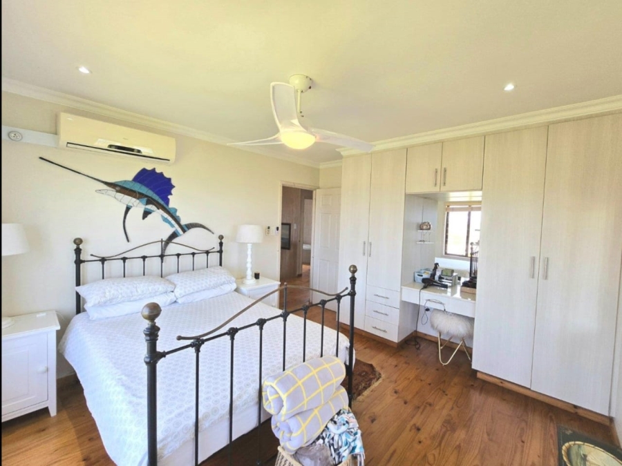 3 Bedroom Property for Sale in Tinley Manor KwaZulu-Natal