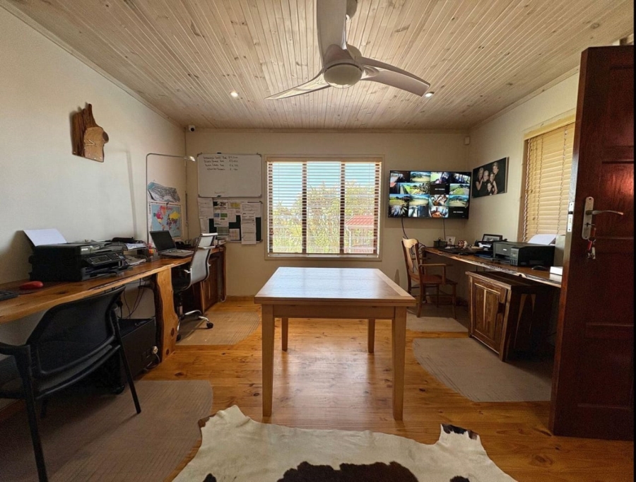 3 Bedroom Property for Sale in Tinley Manor KwaZulu-Natal