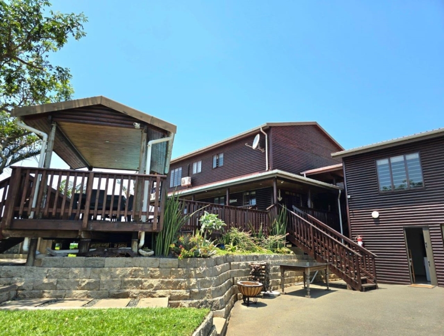 3 Bedroom Property for Sale in Tinley Manor KwaZulu-Natal