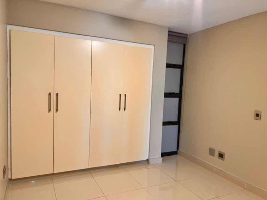 2 Bedroom Property for Sale in Umhlanga KwaZulu-Natal
