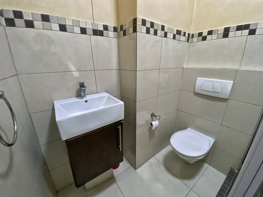 2 Bedroom Property for Sale in Umhlanga Ridge KwaZulu-Natal