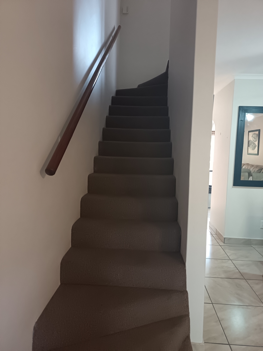 2 Bedroom Property for Sale in Umhlanga KwaZulu-Natal