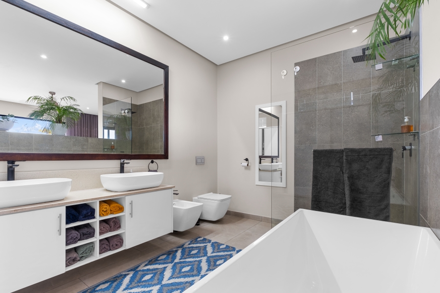 5 Bedroom Property for Sale in Dunkirk Estate KwaZulu-Natal